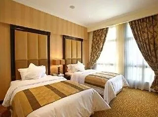 London Suites Hotel Dubaj 3*,