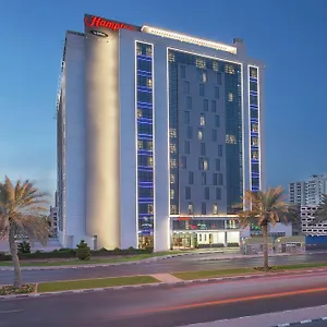 Hampton By Hilton Airport Otel